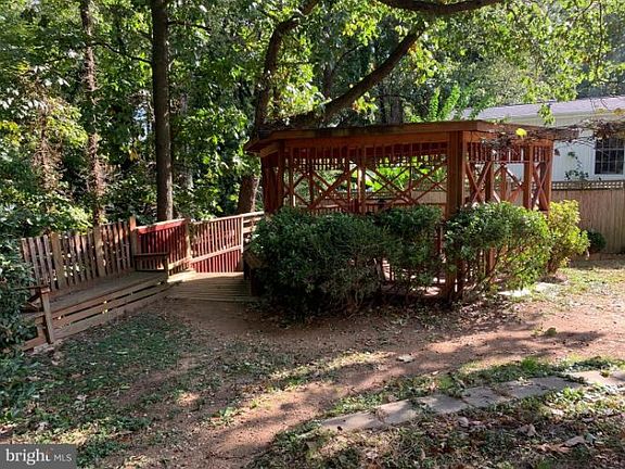 2nd image of 12727 Brewster Cir