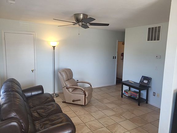 4th image of 401 Arctic Ave #200