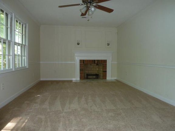 5th image of 169 Cabell Dr