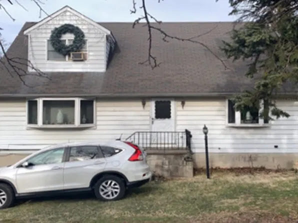 35 Weasel Drift Rd, Woodland Park, NJ 07424