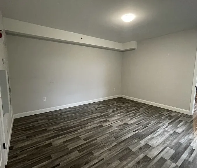 56 New Rochester Rd #101 — Photo 5