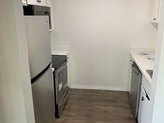 2nd image of 3161 Birmingham Dr APT 102
