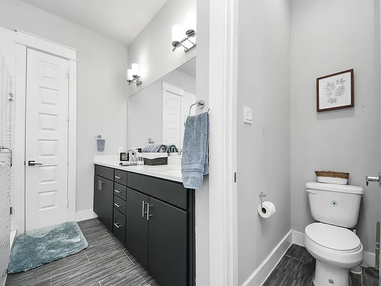 2116 Naomi St #C — Photo 28