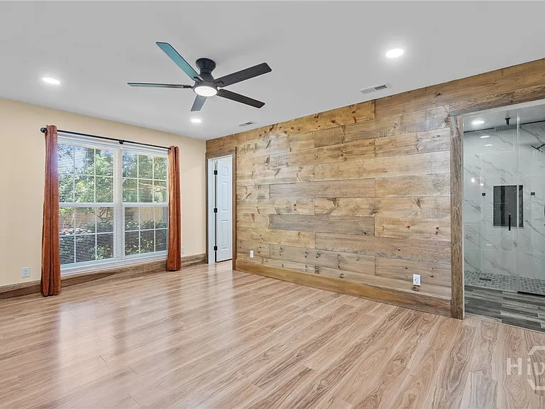 114 Saint Andrews Way — Photo 18