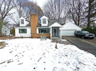 370 Kimberly Dr, Rochester, NY 14610