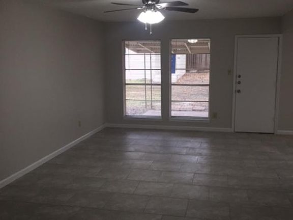 3rd image of 4513 Calle Olmo
