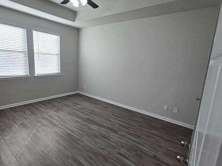 313 Caleb Ct — Photo 24