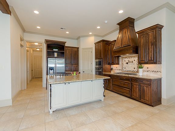 4th image of 37349 Amalfi Dr