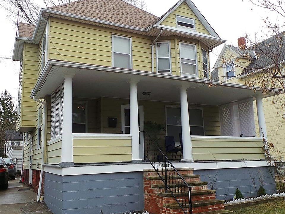 2nd image of 1555 Olivewood Ave