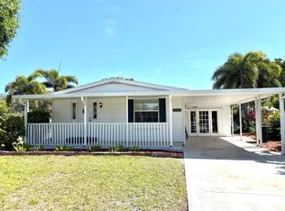 7557 SE Swan Ave, Hobe Sound, FL 33455