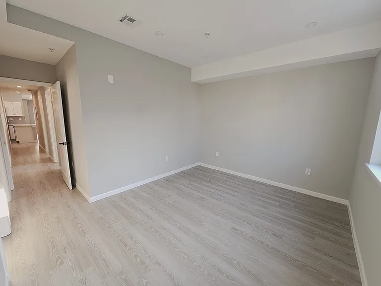 30 Auburn St #2 — Photo 9