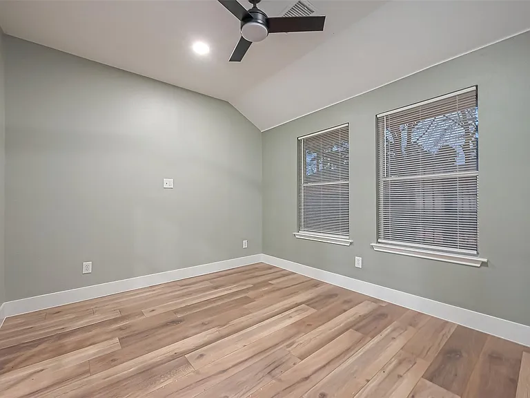 2 Garden Lodge Pl — Photo 26