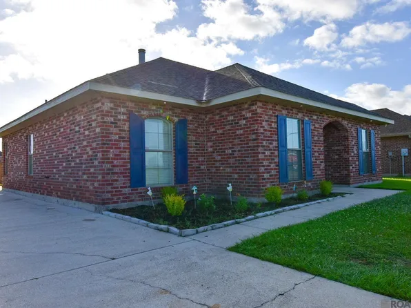 121 Therease St, Vacherie, LA 70090