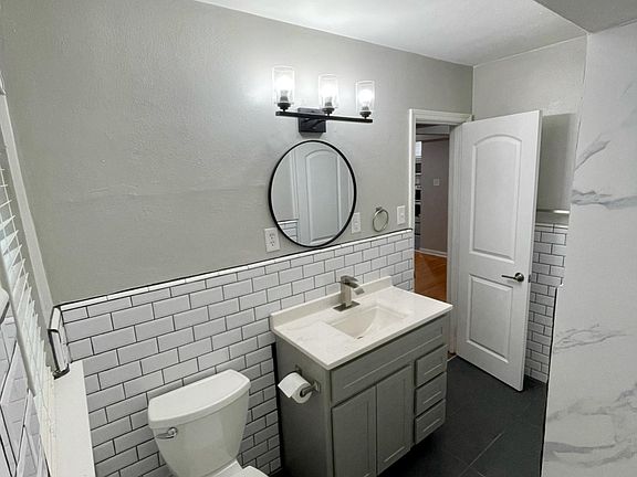 2nd image of 5836 Sunshine Dr #2N