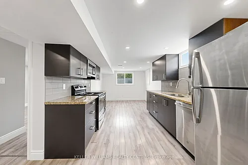 807 Greenfield Cres #LOWER Photo 1