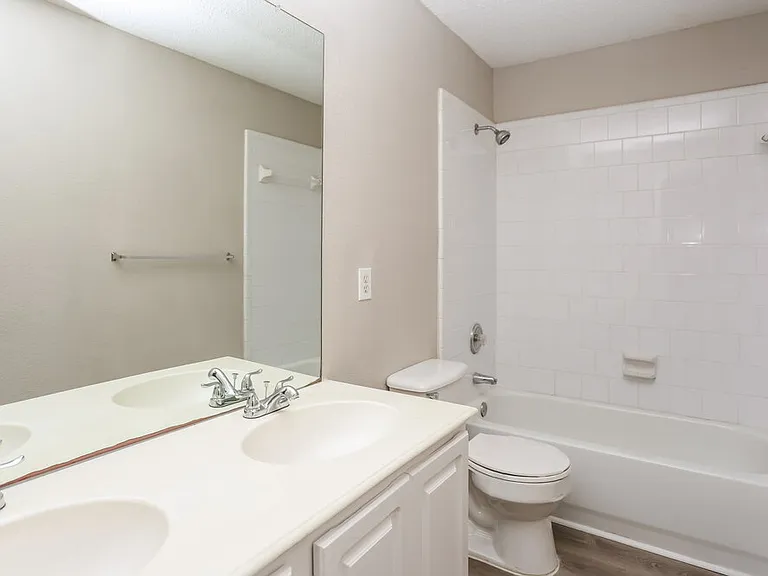 3404 Roddy Dr — Photo 15