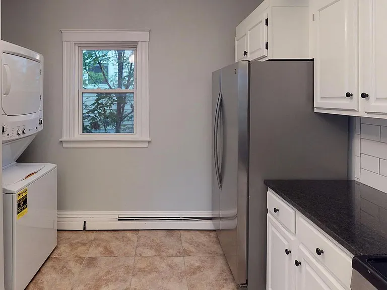 110 Greenbrier St #3 — Photo 6