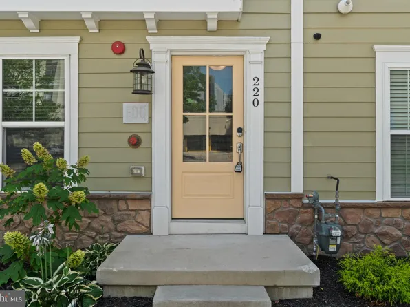 220 E Pennsylvania Ave, Towson, MD 21286