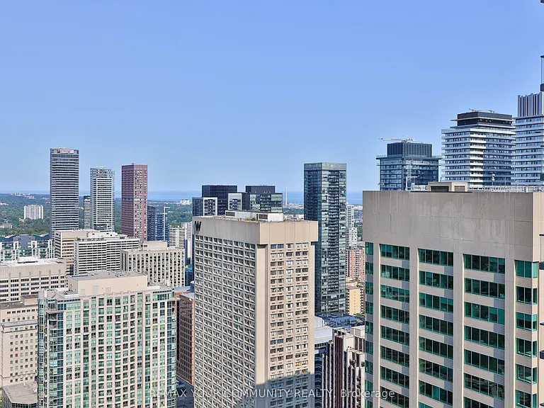 1 Yorkville Ave #4301 — Photo 37