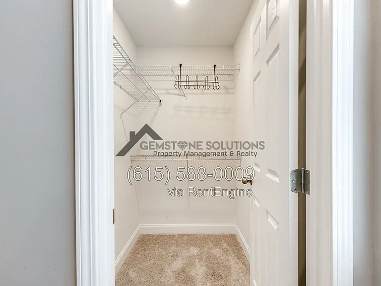 714 Hahn Ct — Photo 21