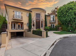 9914 Shangri La Dr, Beverly Hills, CA 90210