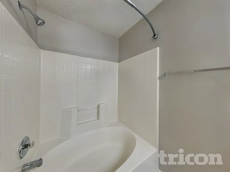 740 Parkway Rd — Photo 11