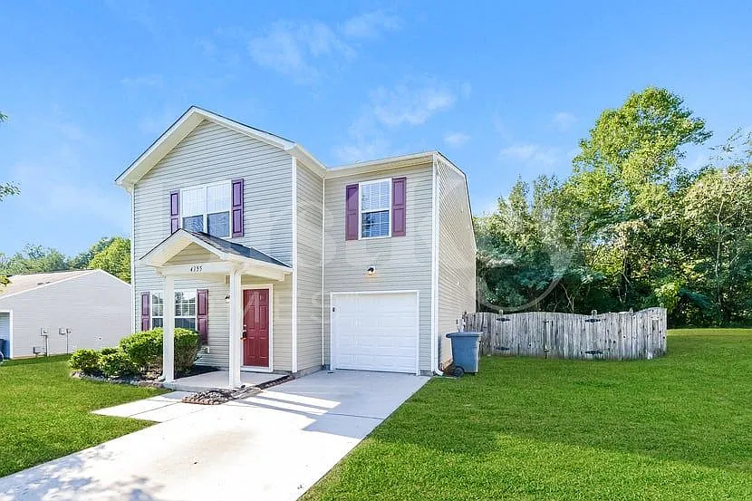 3 bed, 2.5 bath, 1881 sqft, $2,070 — Photo 2