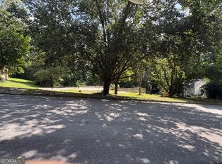 1874 Emerson Lake Cir, Snellville, GA 30078