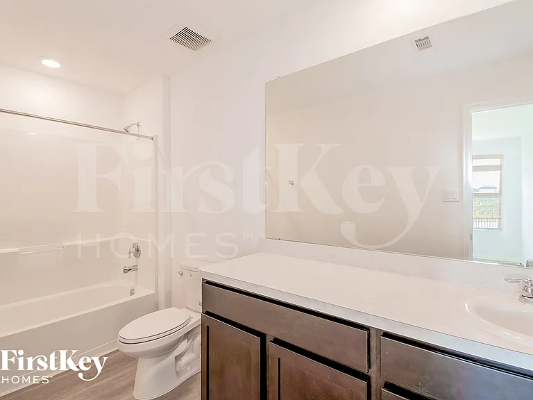 453 Maple Bend Ln — Photo 8