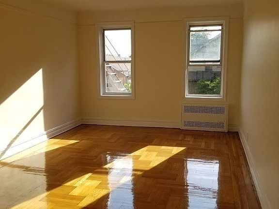 5th image of 2686 Ocean Ave APT C3