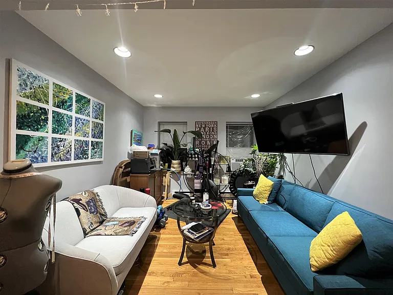 43 Ivaloo St — Photo 5