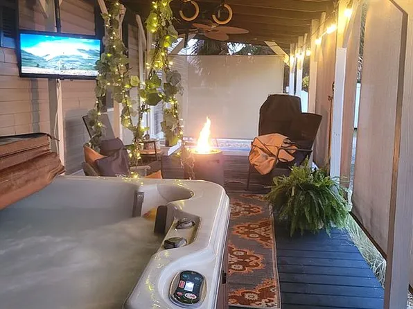 415 W Davis Blvd #B, Atlantic Beach, NC 28512