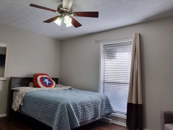 704 Dunbar Dr, Dunwoody, GA 30338