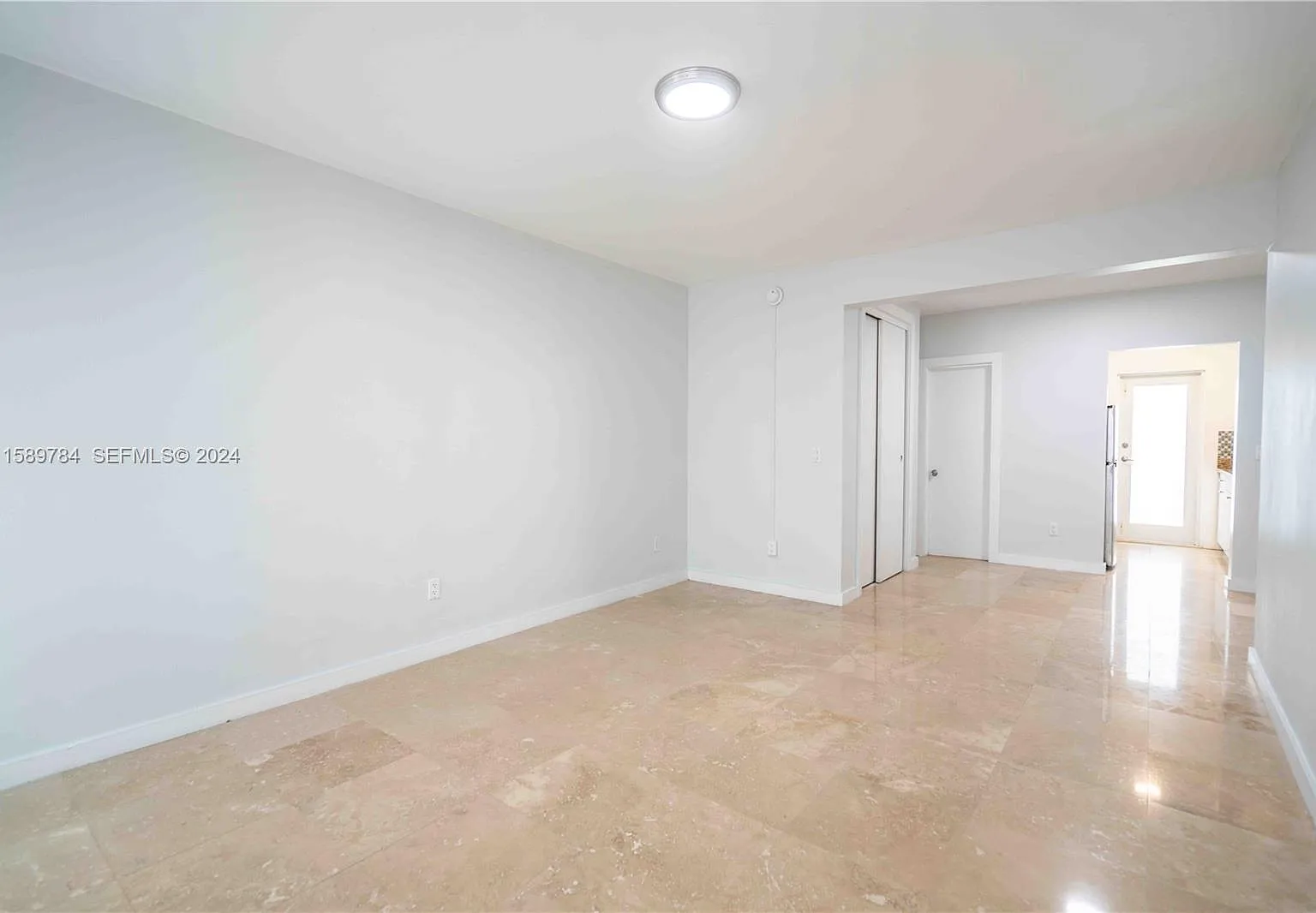 Studio, 460 sqft, $1,850 — Photo 3