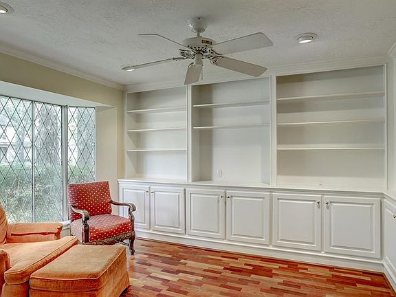 3rd image of 2314 Willow Point Dr