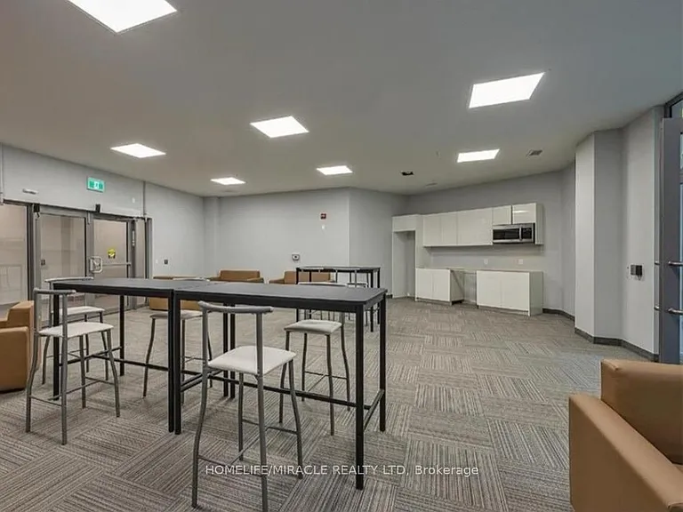 652 Princess St #921 — Photo 19