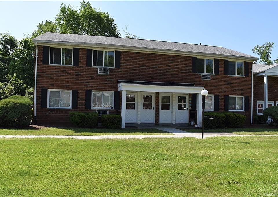 1st image of 86 Manor Dr #86