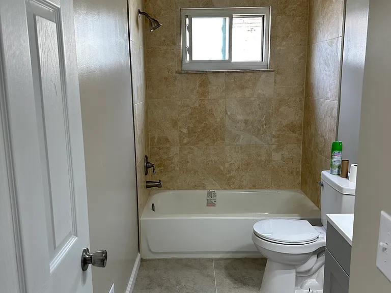 21173 Woodward St — Photo 10