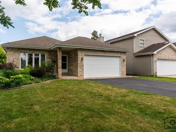 3617 Peoria St, Steger, IL 60475