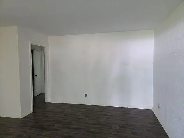 802 W Dean Ave #802 WEST DEAN AVENUE — Photo 2