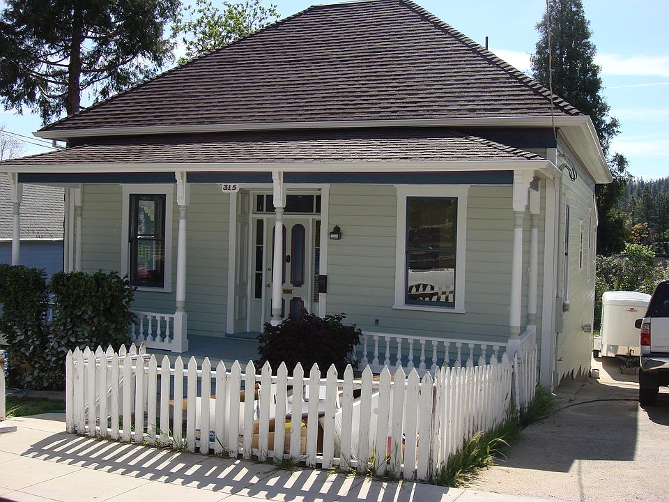 Completely renovated in 2010