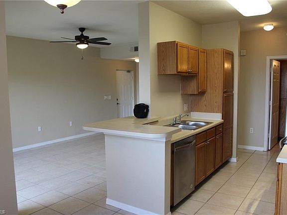 4th image of 7940 Preserve Cir APT 925