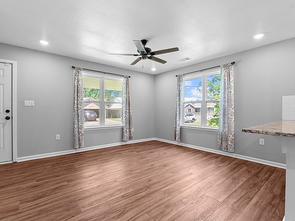5th image of 511 1st St
