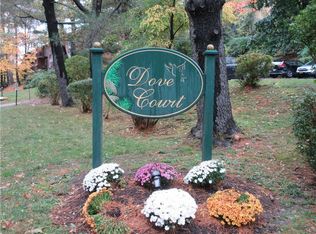 8 Dove Ct APT J, Croton On Hudson, NY 10520