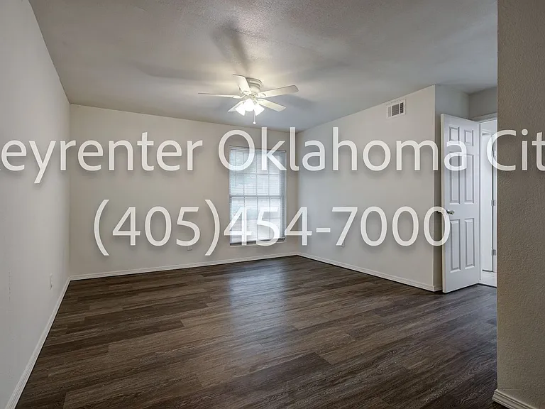 6554 N. Meridian Ave. Townhouse — Photo 33