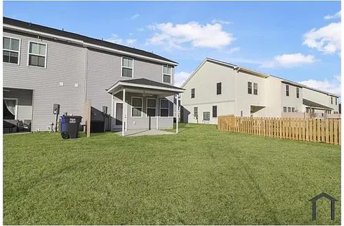 7772 Park Gate Dr Photo 1