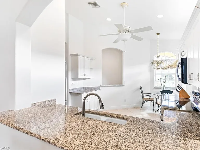8635 Ibis Cove Cir — Photo 24