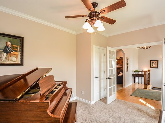 4th image of 126 Tollgate Pl