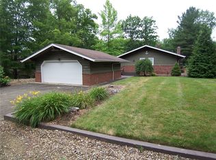 2420 Plum Creek Dr, Rock Creek, OH 44084