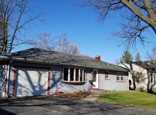 641 Terry Ave, Aurora, IL 60506